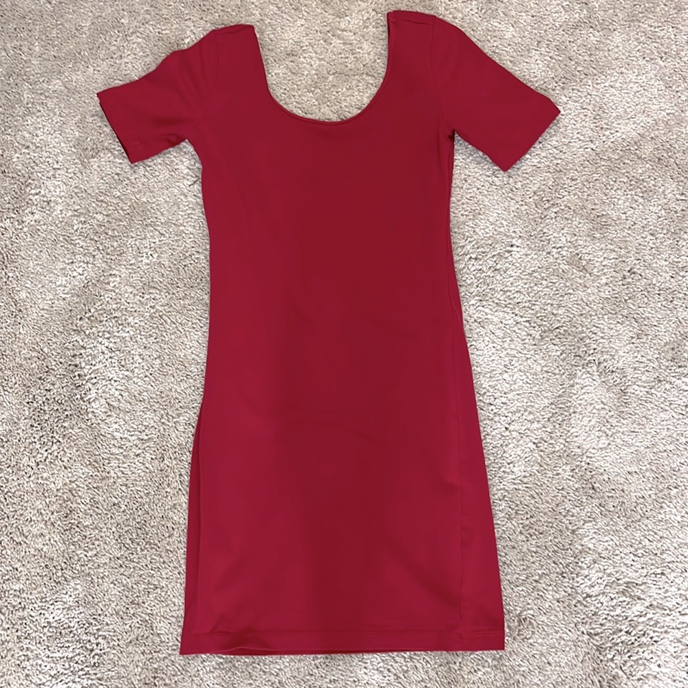 Fashion Nova | Short sleeve Bodycon Dress | Red | Small